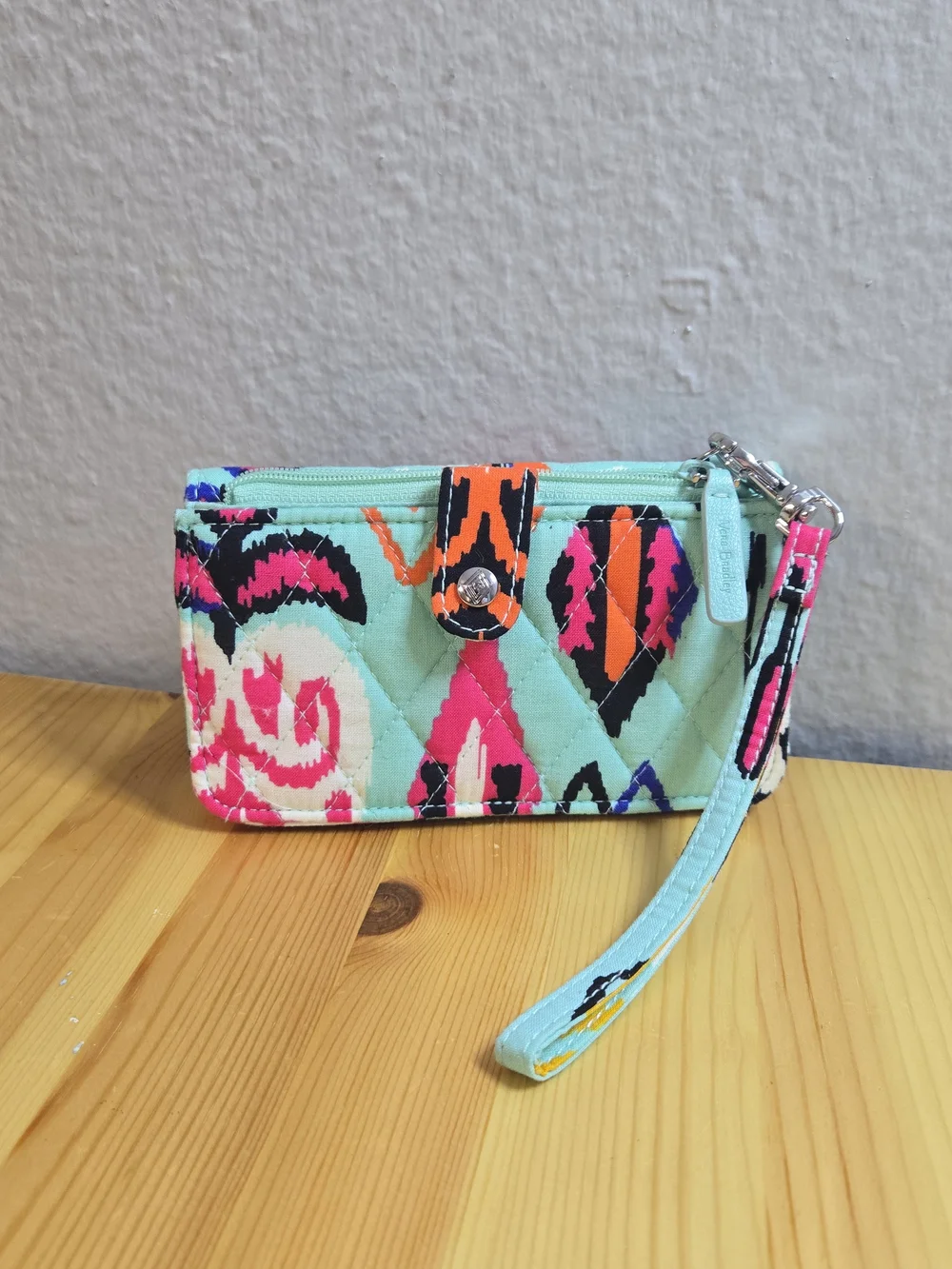 Vera Bradley stylish turquoise
